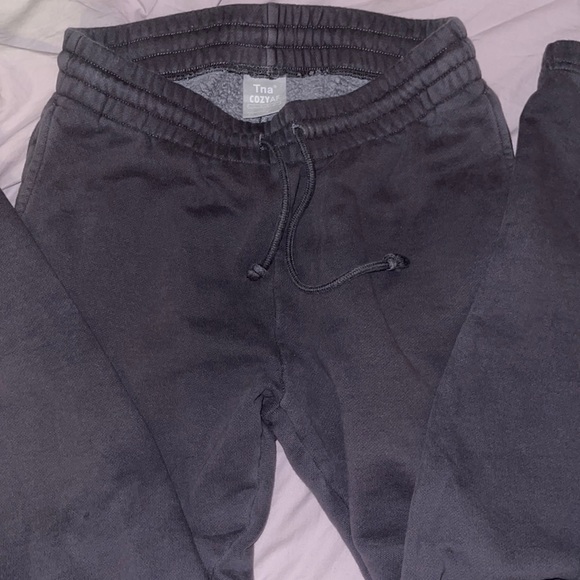 TNA cozy fleece boyfriend sweatpant - Picture 1 of 2